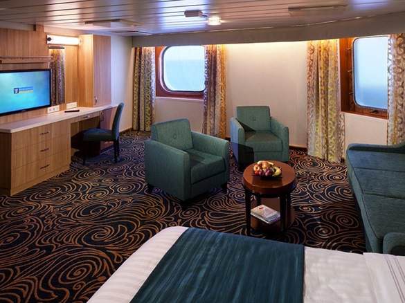 RCI, Vision, Ocean View Suite _No Balcony_1.jpg